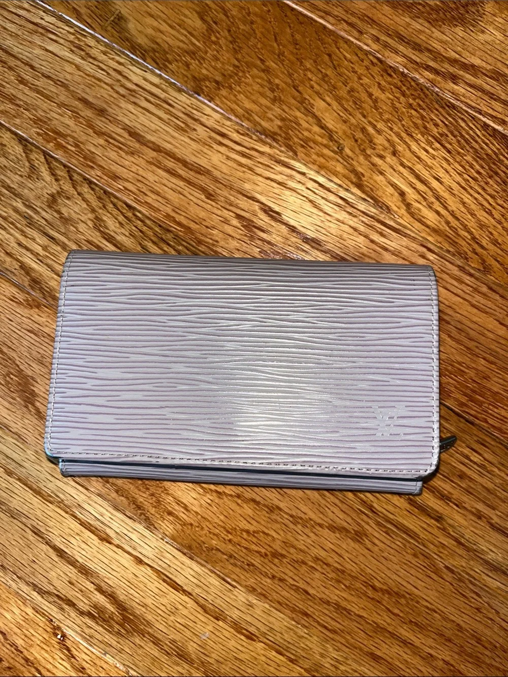 Louis Vuitton Textured Leather Wallet - Light Lavender Gray